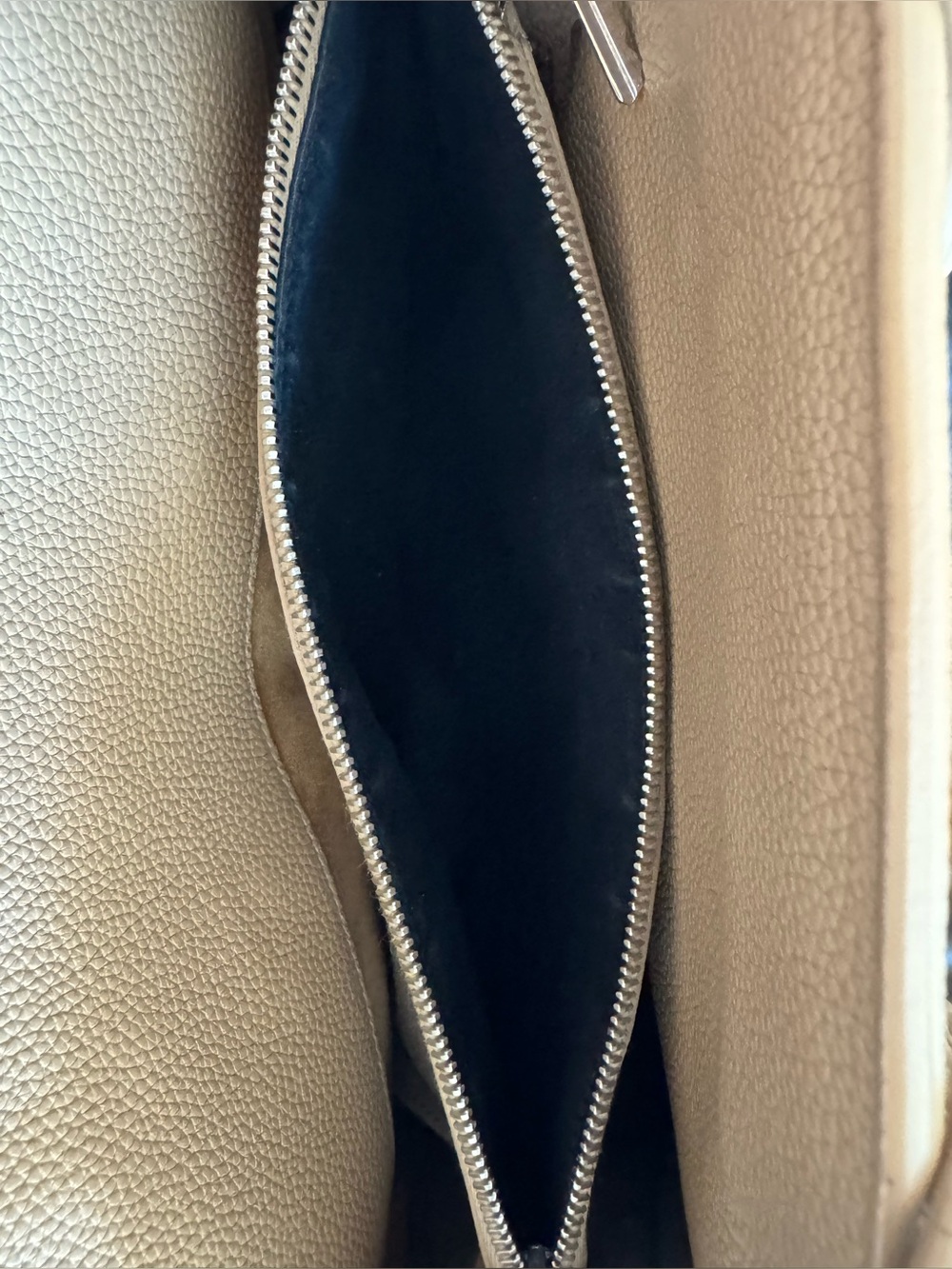 YSL purse - Picture 8 of 11